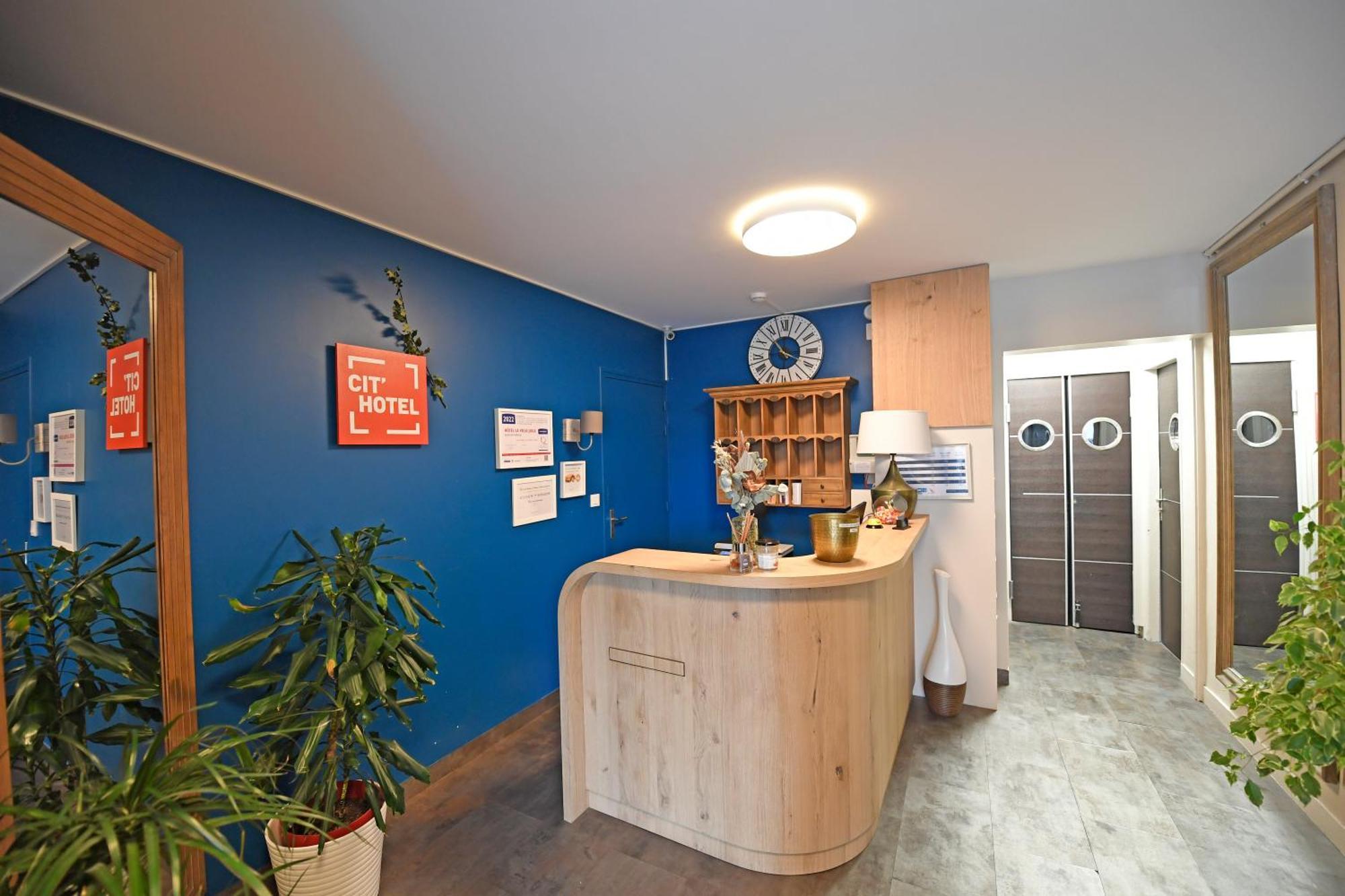 Cit'Hotel La Villa Julia Аґон-Кутенвіль Екстер'єр фото