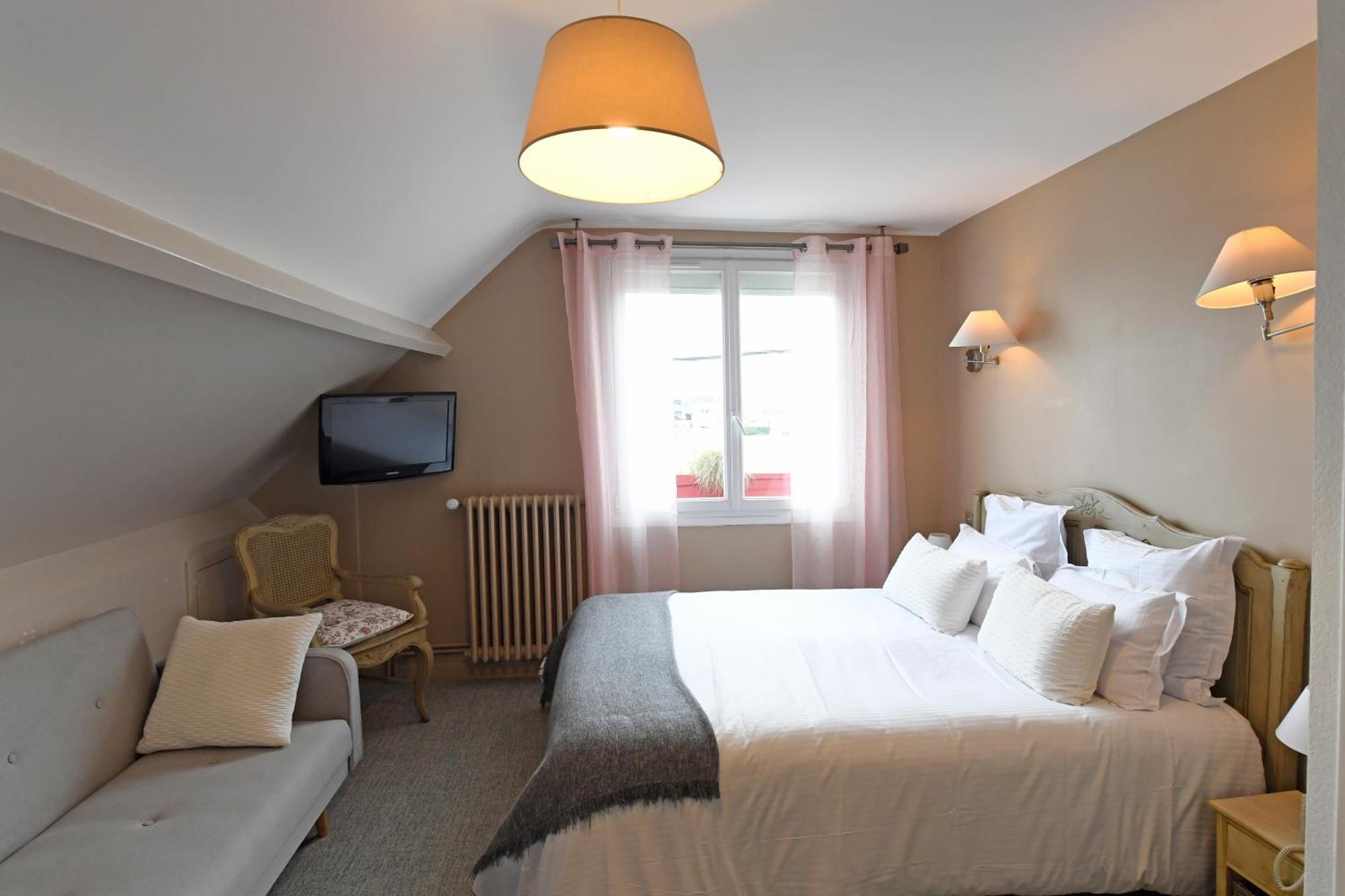 Cit'Hotel La Villa Julia Аґон-Кутенвіль Екстер'єр фото
